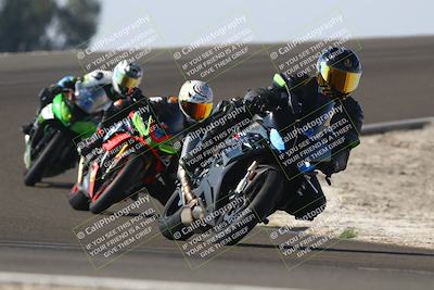 media/Nov-01-2025-TrackDaz (Sat) [[2b4d5192bc]]/B Group/1220pm (Turn 2 Outside)/